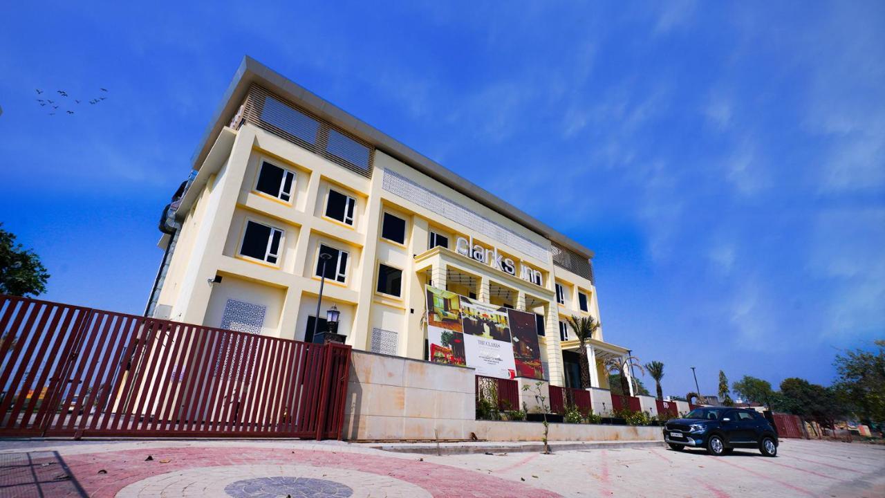 Clarks Inn Aligarh Exterior photo